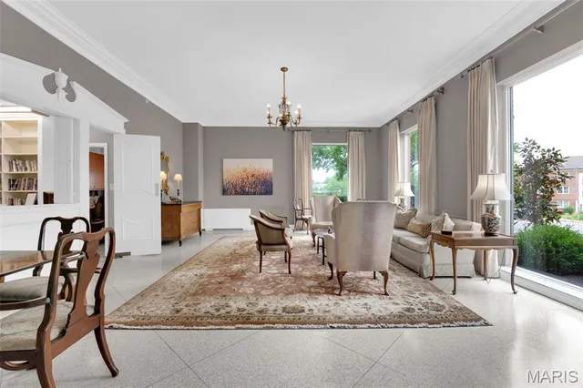 $230,000 | 900 South Hanley Road, Unit 15B, Clayton, MO 63105