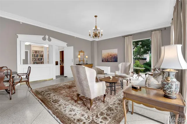 $230,000 | 900 South Hanley Road, Unit 15B, Clayton, MO 63105