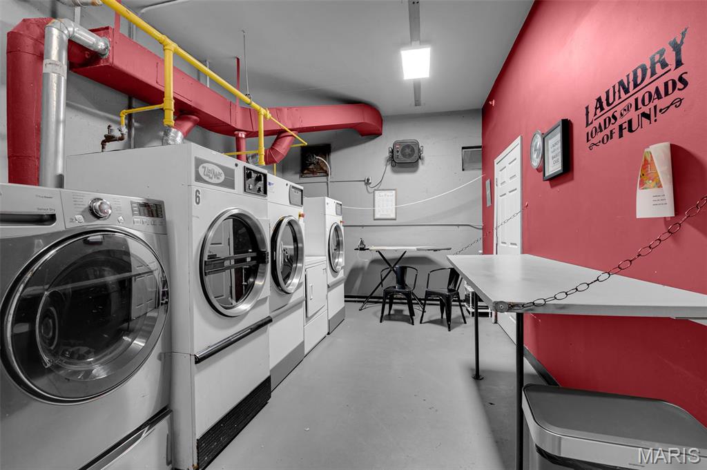 900 South Hanley Road, Unit 15B Clayton, MO 63105 - Photo 28 of 34