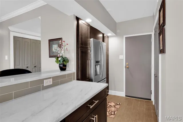 $230,000 | 900 South Hanley Road, Unit 15B, Clayton, MO 63105