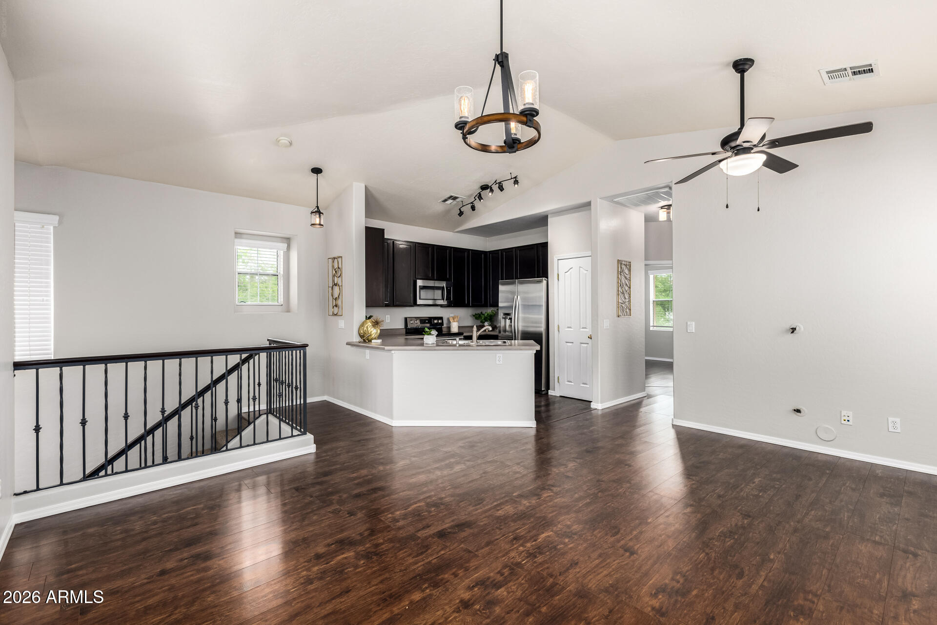 957 West Wendy Way Gilbert, AZ 85233 - Photo 5 of 23 5 - Wendy