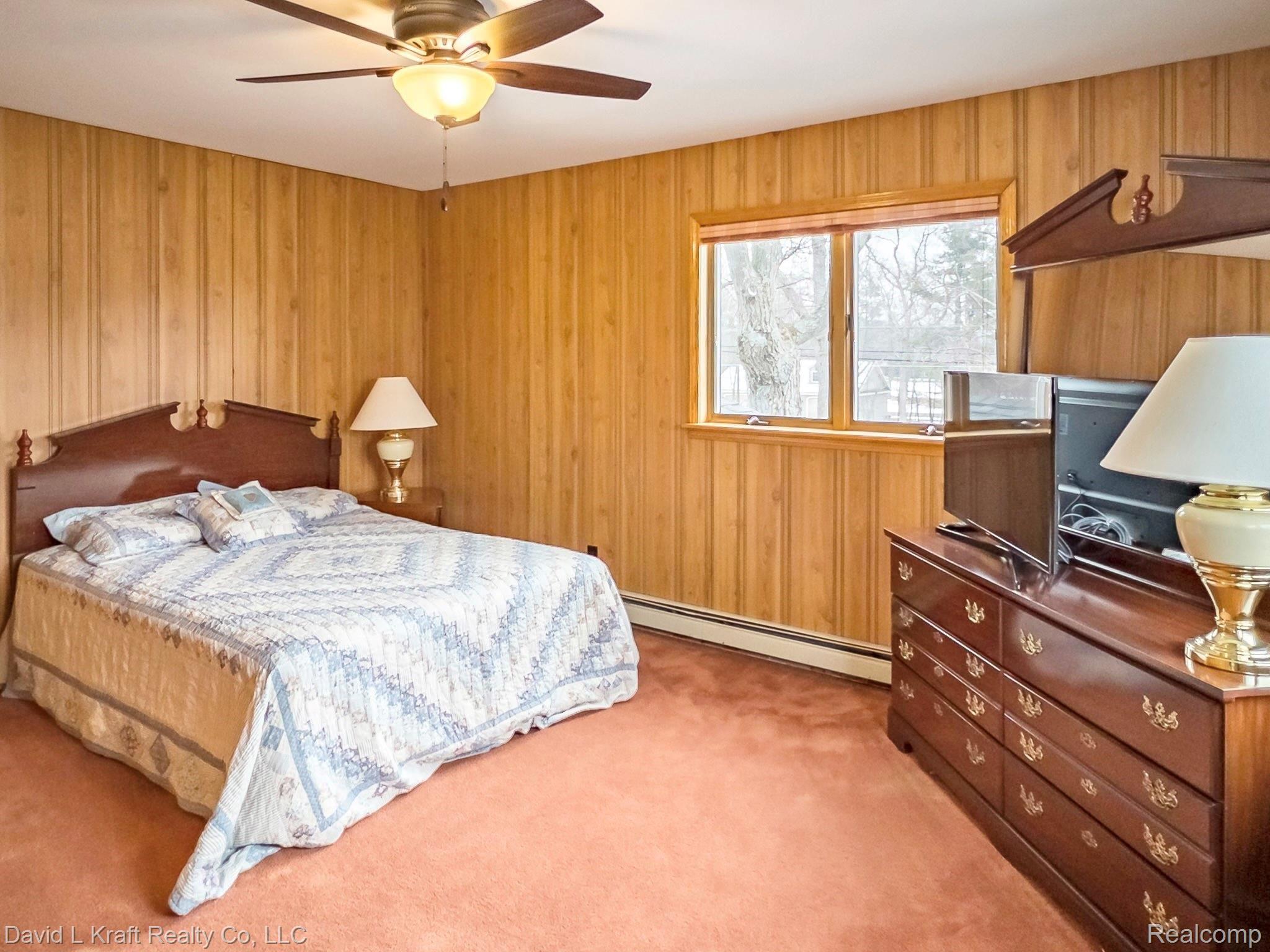 8524 Crescent Beach Road Pigeon, MI 48755 - Photo 25 of 41 8524CBBed2.jpg