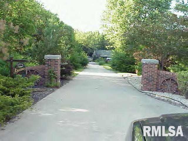 6007 West St Anthony Road Quincy, IL 62305 - Photo 2 of 5 Gallery Image 2