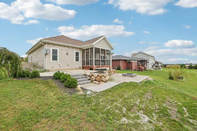 $699,900 | 2109 Korgen Drive, Stoughton, WI 53589