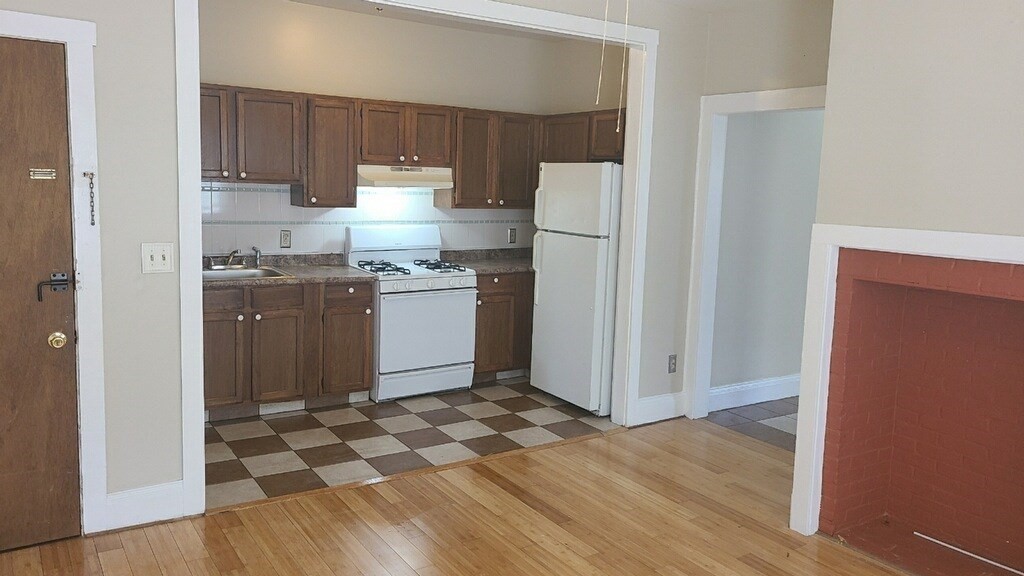 201-203 4th Street Fall River, MA 02721 - Photo 12 of 39