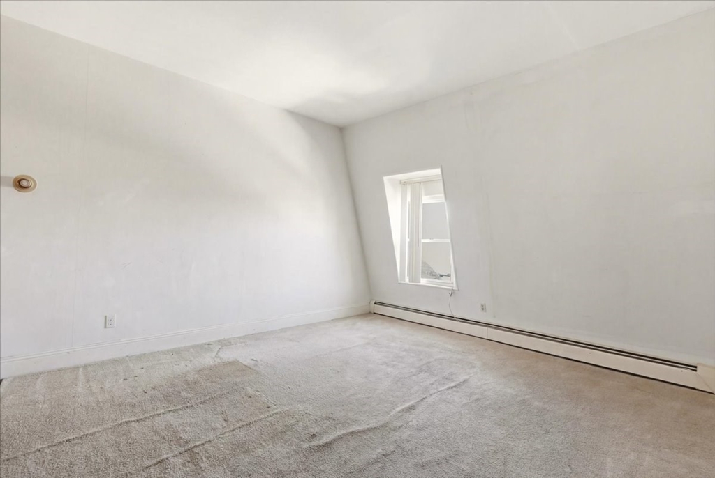 201-203 4th Street Fall River, MA 02721 - Photo 18 of 39