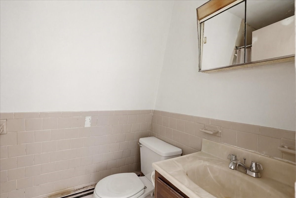 201-203 4th Street Fall River, MA 02721 - Photo 23 of 39