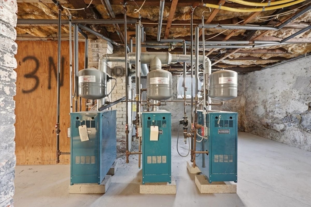 201-203 4th Street Fall River, MA 02721 - Photo 6 of 39