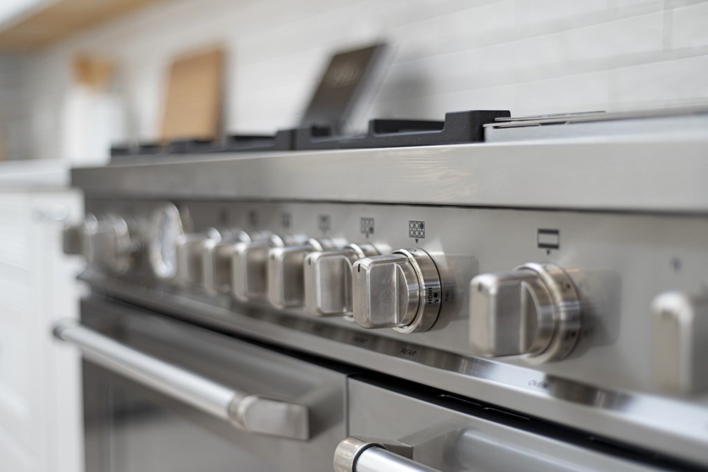 14 Colgate Road Marblehead, MA 01945 - Photo 10 of 35