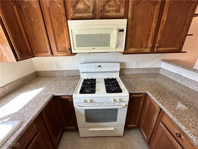 $1,750 | 5290 Panguitch Drive, Las Vegas, NV 89122