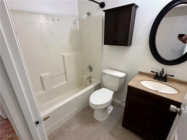 $1,750 | 5290 Panguitch Drive, Las Vegas, NV 89122