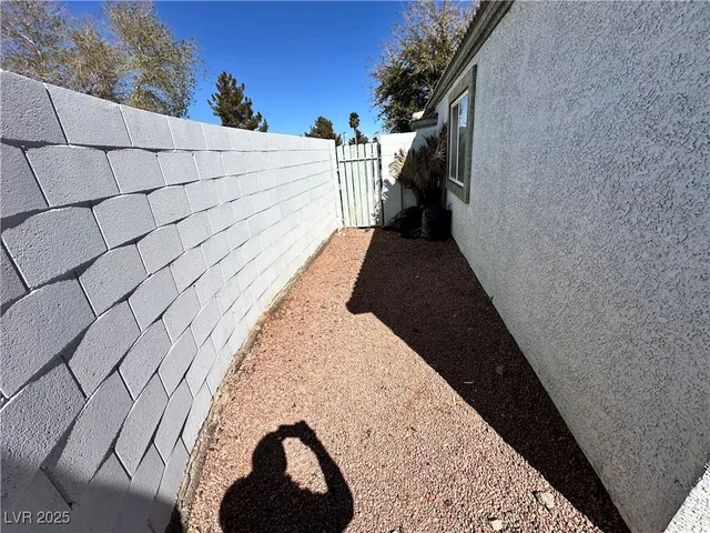 $1,750 | 5290 Panguitch Drive, Las Vegas, NV 89122