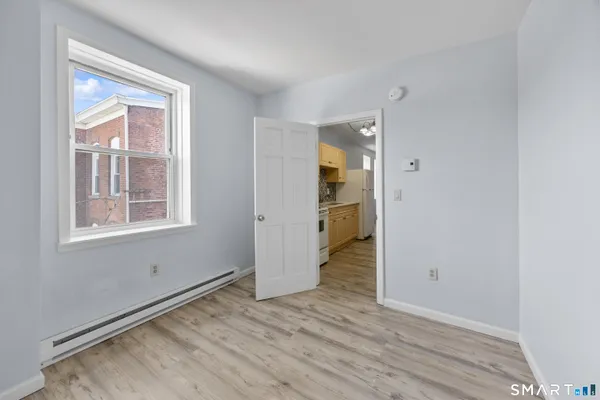 $1,250 | 60 Center Street, Unit 9, Wallingford, CT 06492