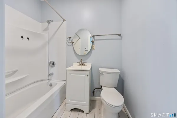 $1,250 | 60 Center Street, Unit 9, Wallingford, CT 06492