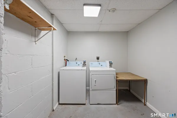 $1,250 | 60 Center Street, Unit 9, Wallingford, CT 06492