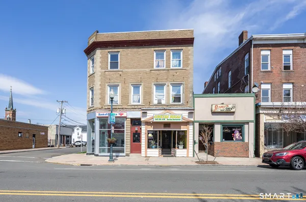 $1,250 | 60 Center Street, Unit 9, Wallingford, CT 06492