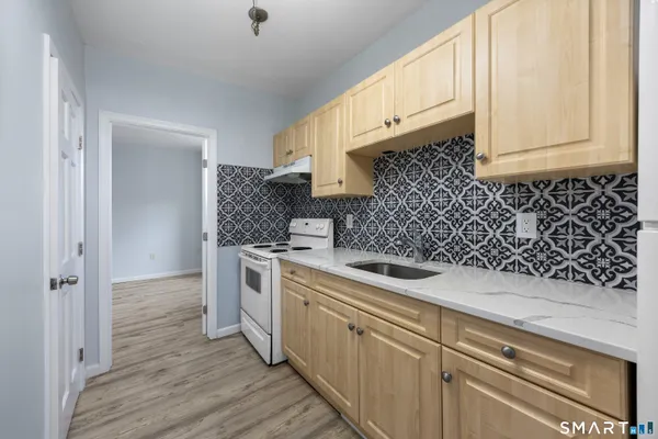 $1,250 | 60 Center Street, Unit 9, Wallingford, CT 06492