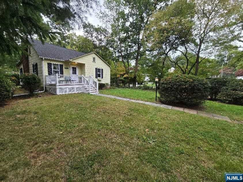 352 Amherst Street Wyckoff, NJ 07481 - Photo 23 of 25