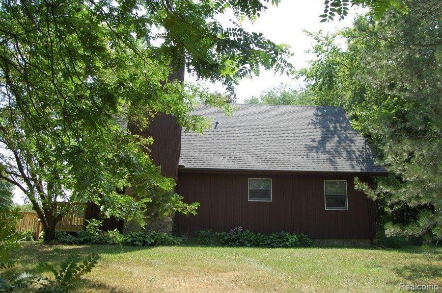 2683 County Farm Road Howell, MI 48843 - Photo 4 of 15 DSC_2927.jpg