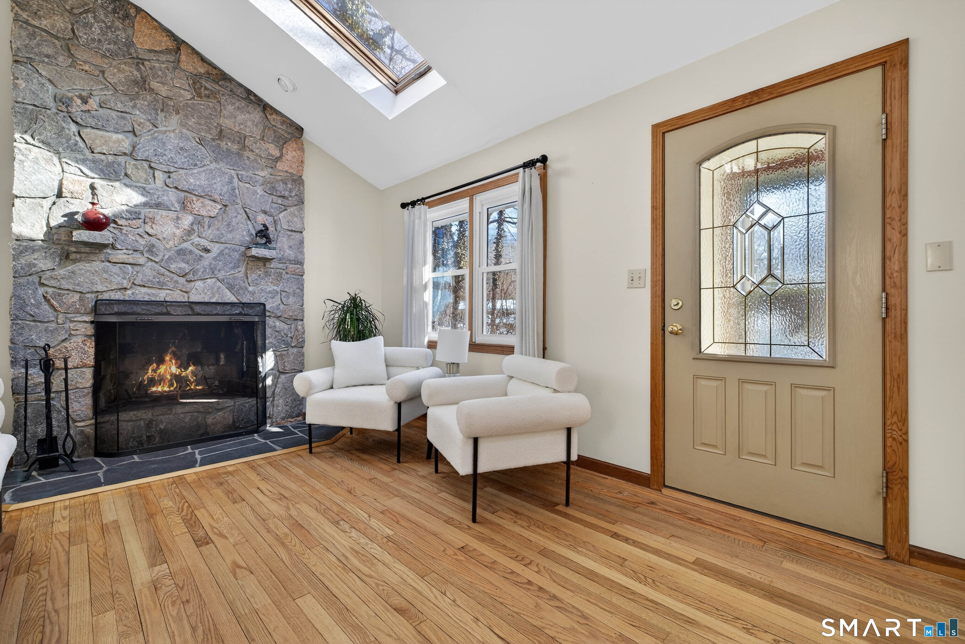 42 Harrison Road Guilford, CT 06437 - Photo 4 of 35