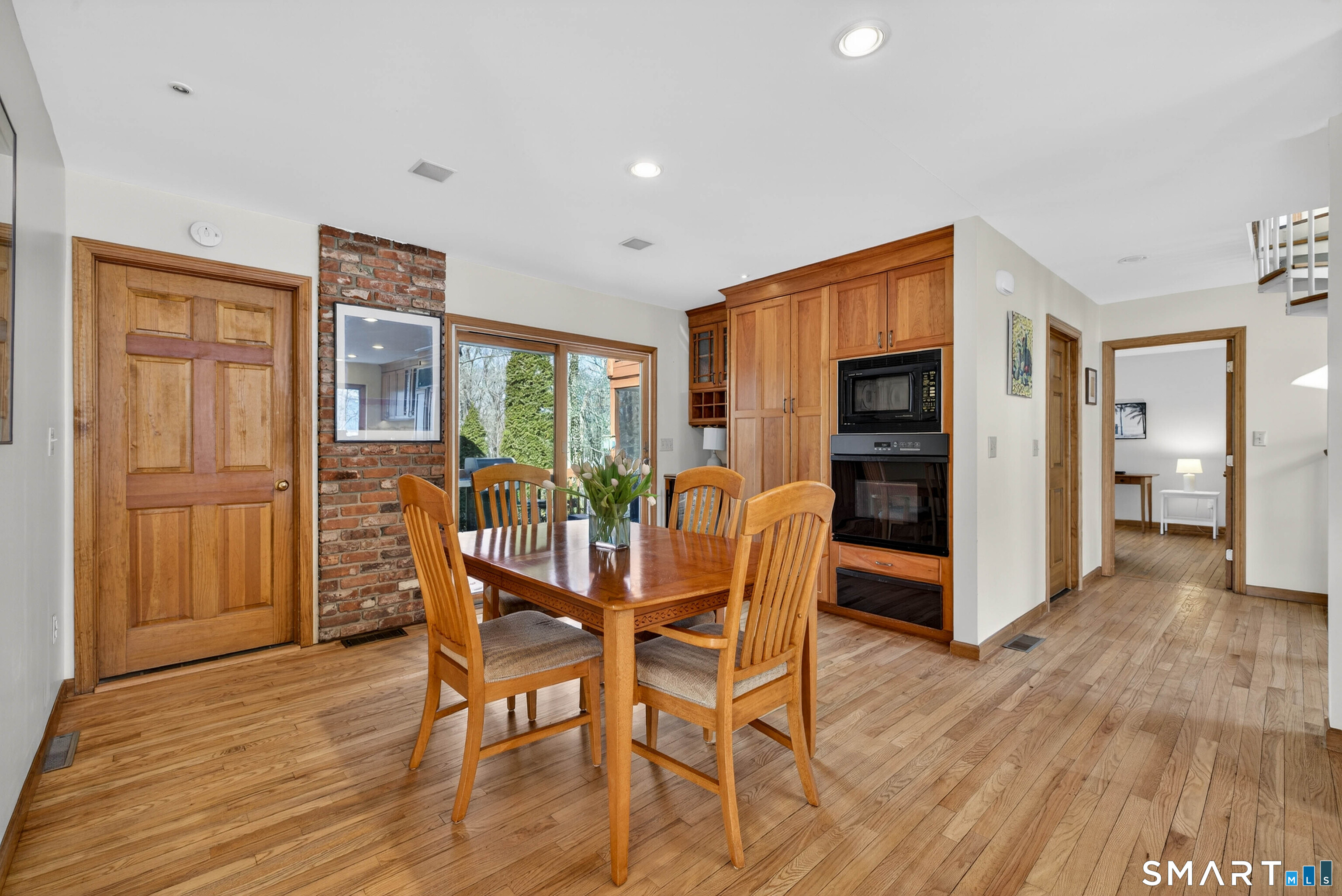 42 Harrison Road Guilford, CT 06437 - Photo 8 of 35