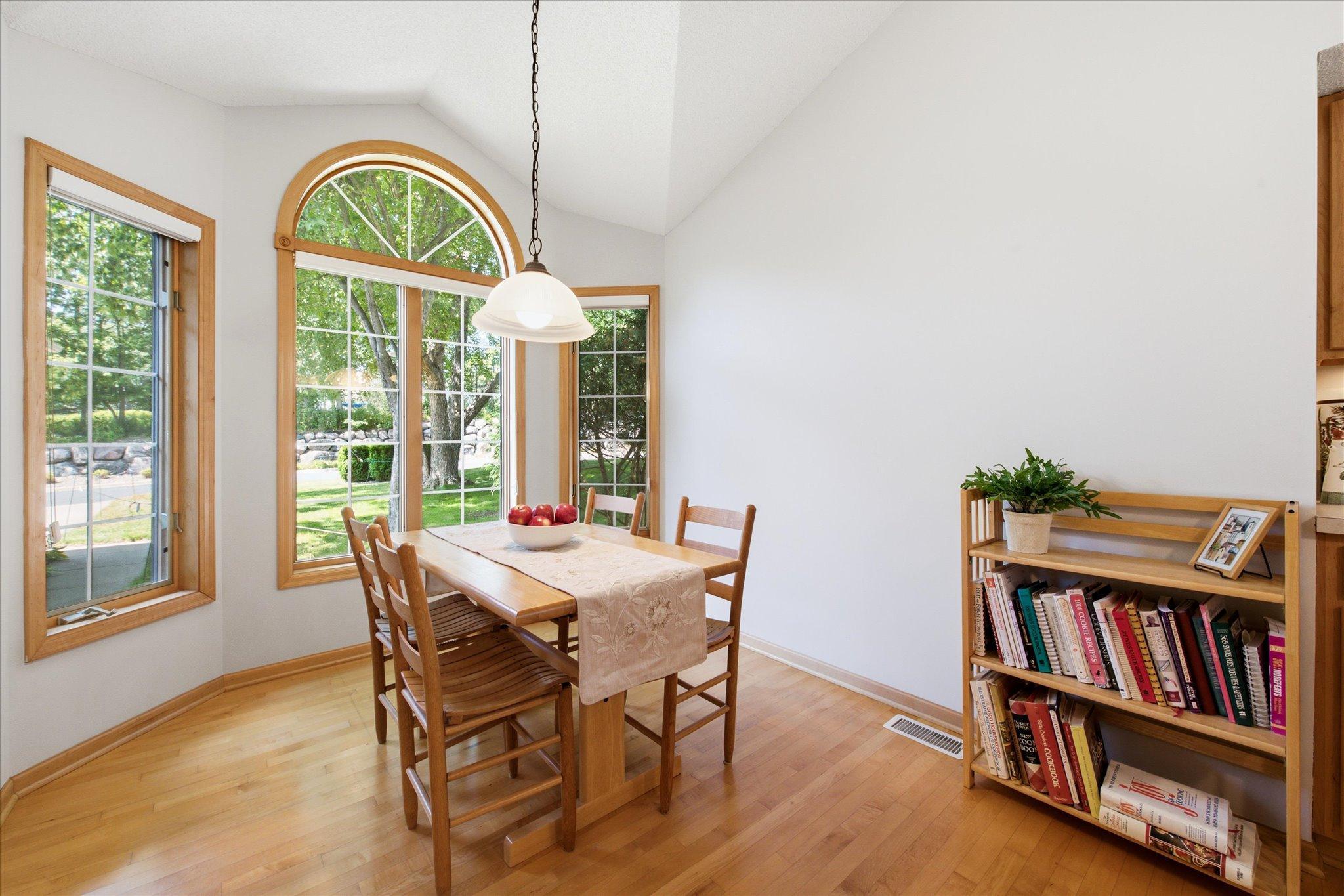 11137 Wyoming Road Bloomington, MN 55438 - Photo 4 of 45 Gallery Image 4