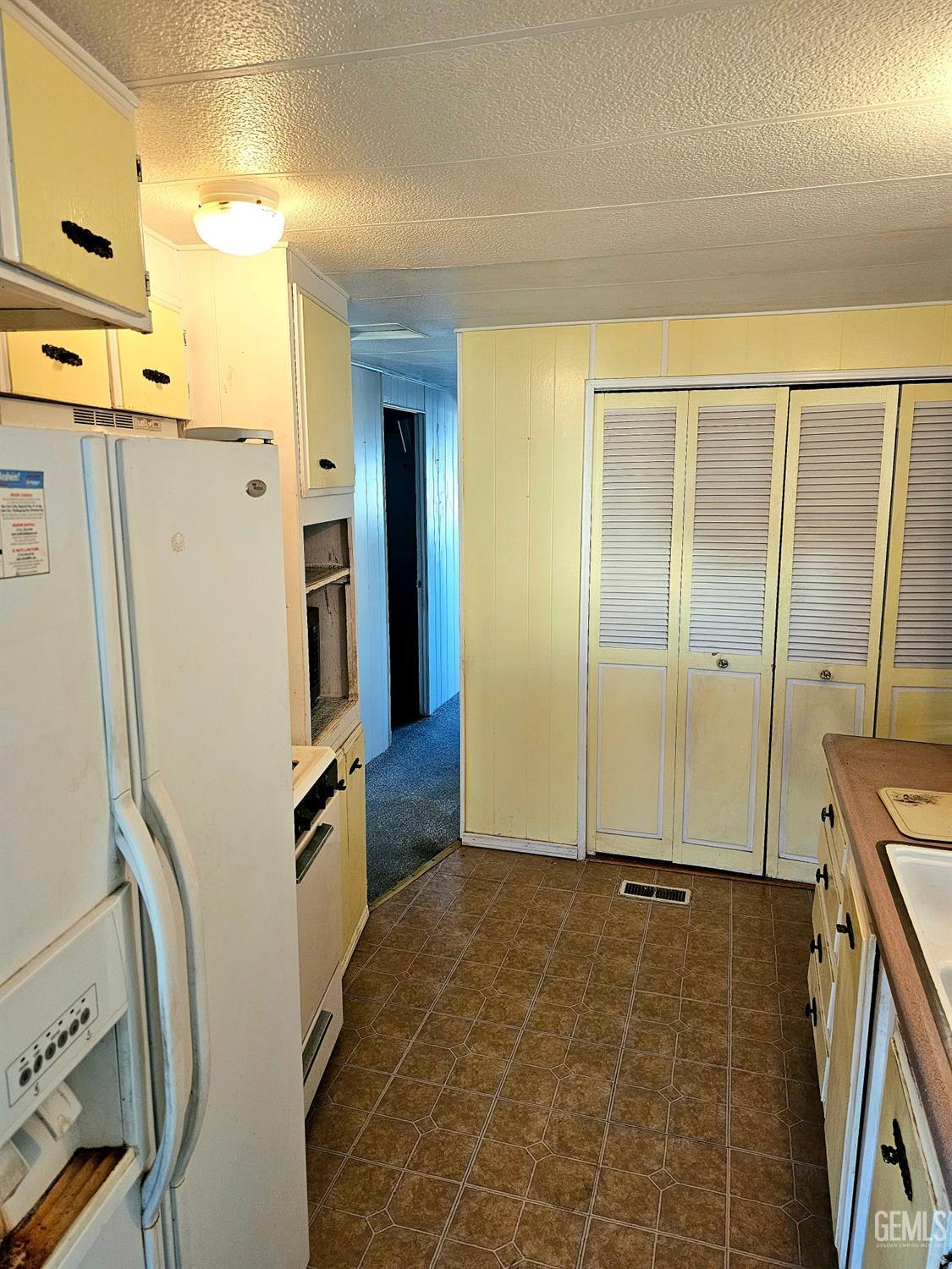 Undisclosed Address Anaheim, CA 92801 - Photo 4 of 8 a view of a kitchen with a sink