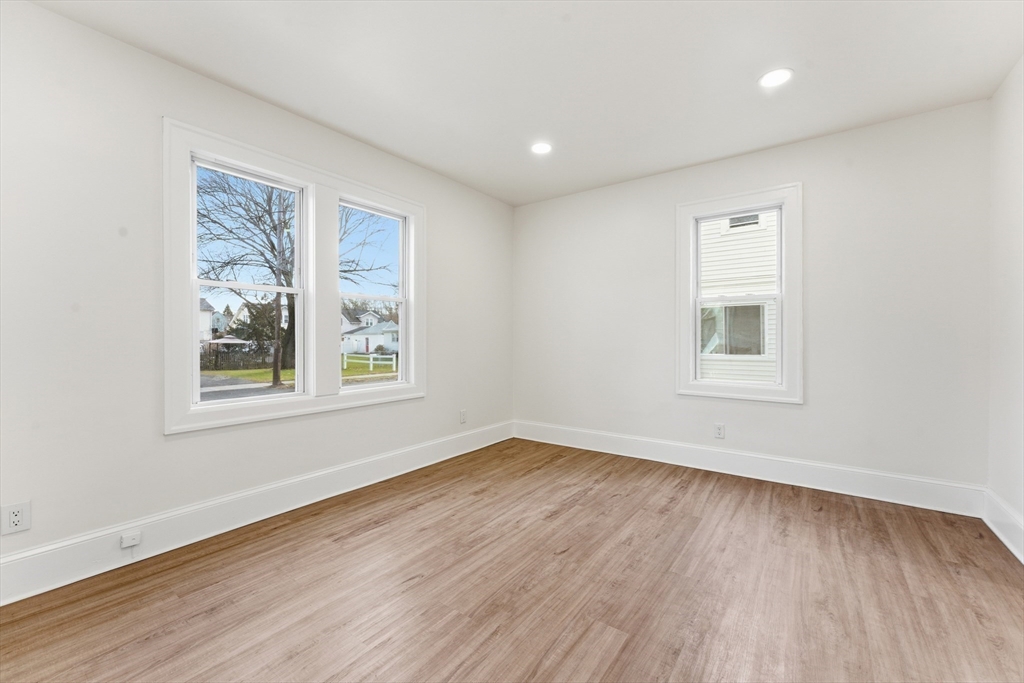 58 Field Street West Springfield, MA 01089 - Photo 12 of 24