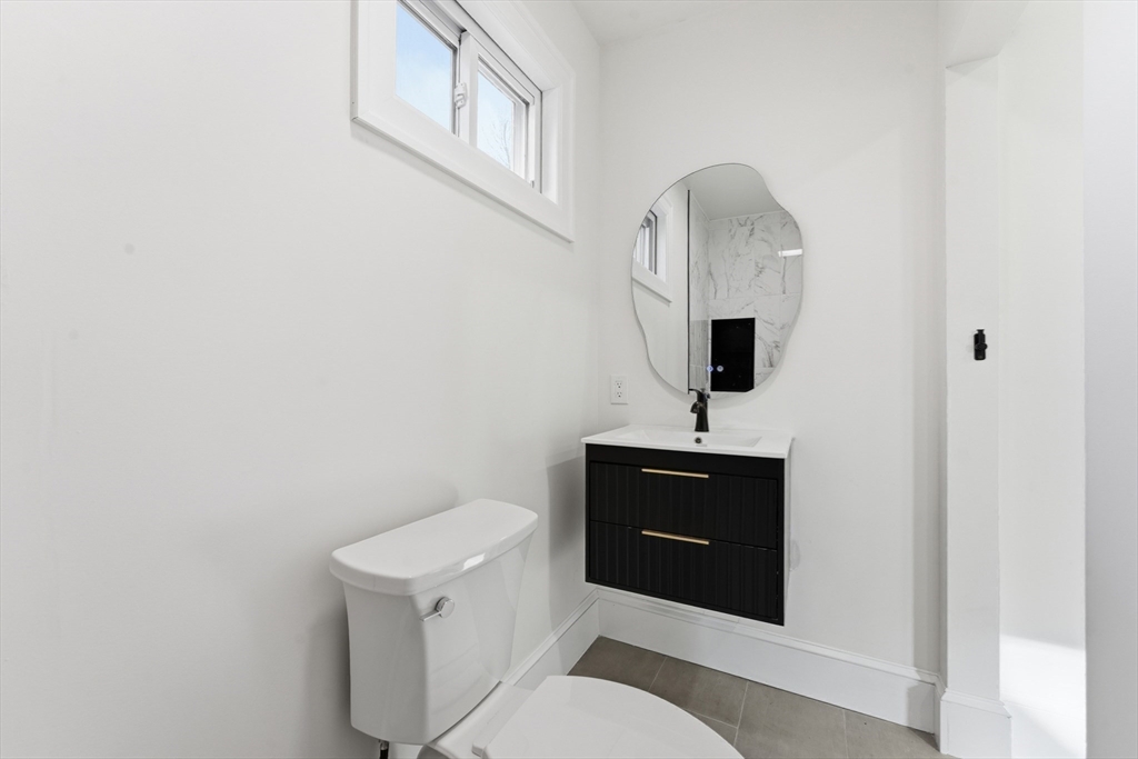 58 Field Street West Springfield, MA 01089 - Photo 14 of 24