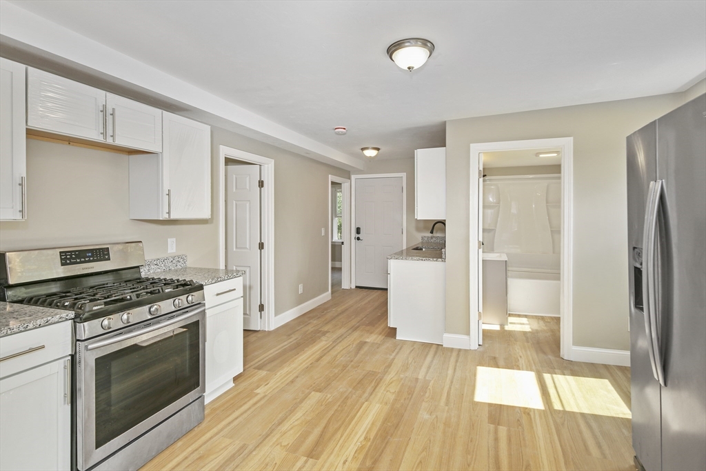14 Nelson Street Webster, MA 01570 - Photo 4 of 30 Gallery Image 4