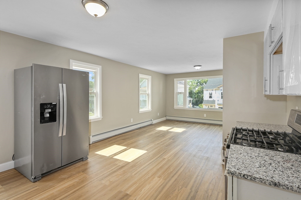 14 Nelson Street Webster, MA 01570 - Photo 5 of 30 Gallery Image 5