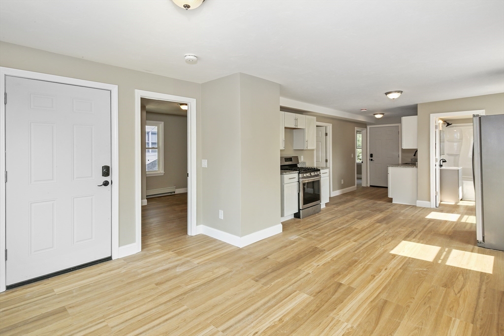 14 Nelson Street Webster, MA 01570 - Photo 6 of 30 Gallery Image 6