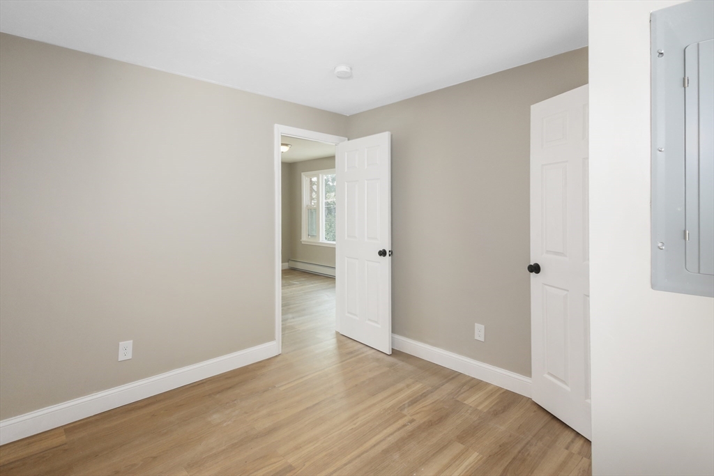 14 Nelson Street Webster, MA 01570 - Photo 9 of 30 Gallery Image 9