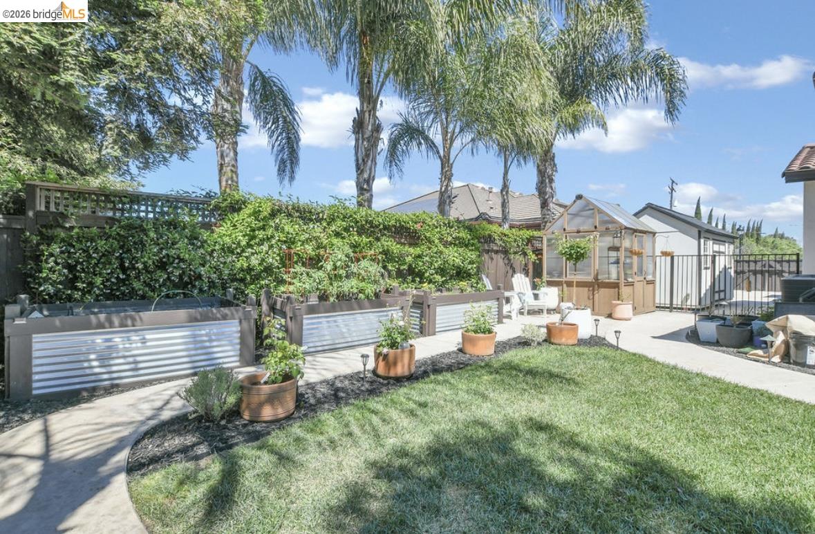 1605 Lone Oak Road Brentwood, CA 94513 - Photo 46 of 55 a backyard of a house with outdoor seating