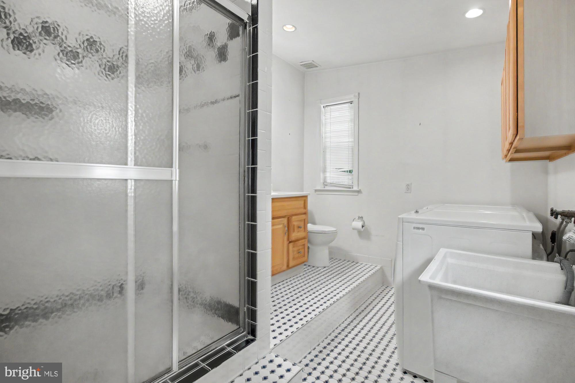 2048 Bank Street Baltimore, MD 21231 - Photo 20 of 41