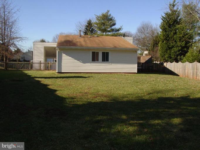 17413 Collier Way Poolesville, MD 20837 - Photo 15 of 21 Exterior (Rear)