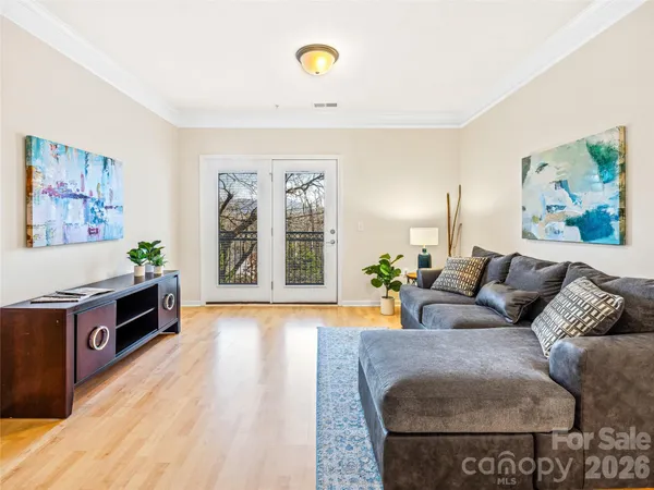$240,000 | 726 Appeldoorn Circle, Asheville, NC 28803