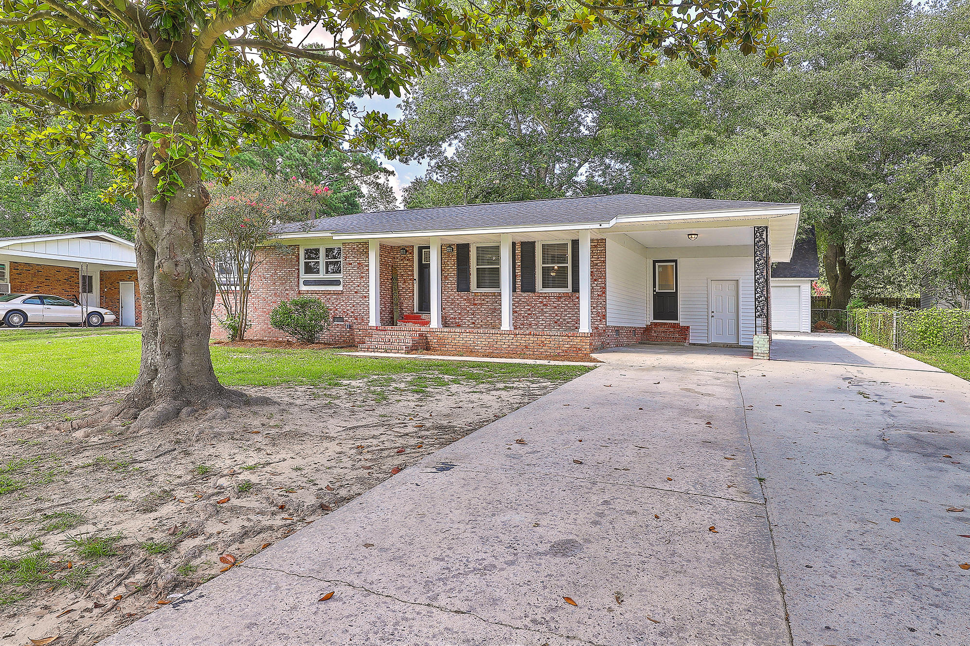 330 Oxford Road Ladson, SC 29456 - Photo 3 of 31 IMG_1503_4_5_6_7_8_9