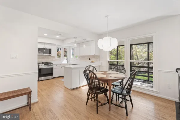 $999,995 | 9117 John Way, Fairfax Station, VA 22039