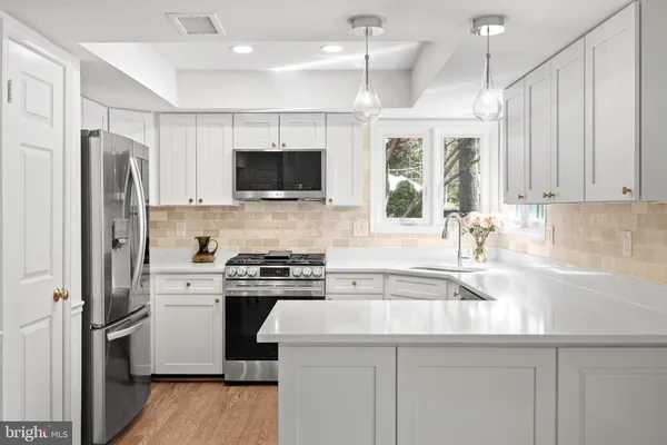 $999,995 | 9117 John Way, Fairfax Station, VA 22039