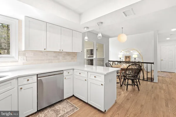$999,995 | 9117 John Way, Fairfax Station, VA 22039