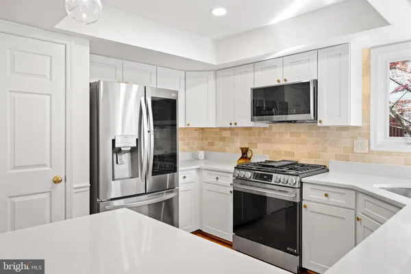 $999,995 | 9117 John Way, Fairfax Station, VA 22039