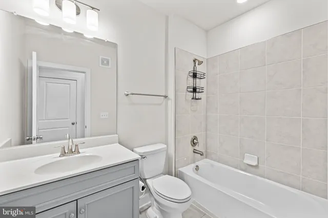 $550,000 | 22528 Wilson View Terrace, Ashburn, VA 20148