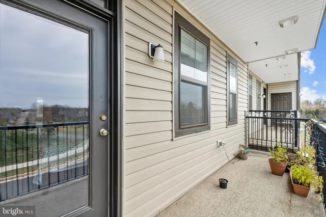 $550,000 | 22528 Wilson View Terrace, Ashburn, VA 20148