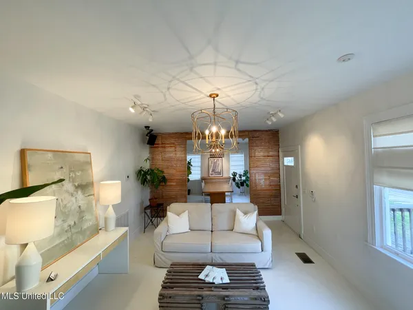 $360,000 | 3413 North State Street, Jackson, MS 39216