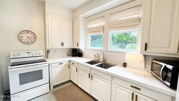 $360,000 | 3413 North State Street, Jackson, MS 39216