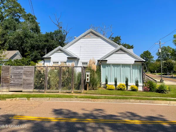 $360,000 | 3413 North State Street, Jackson, MS 39216