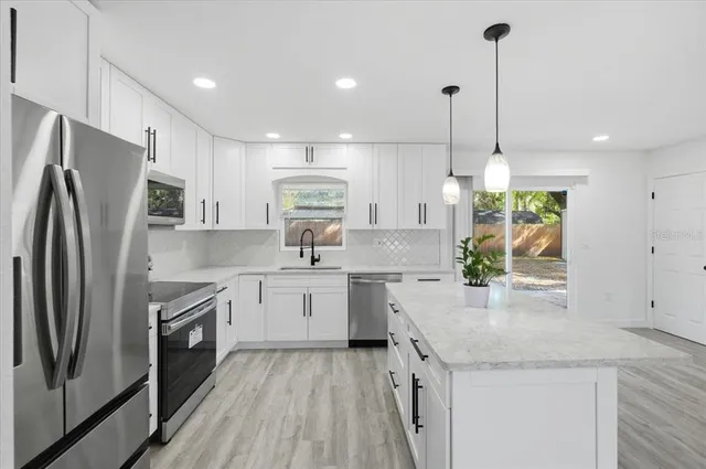 $335,000 | 2415 Sutton Road, Lakeland, FL 33810