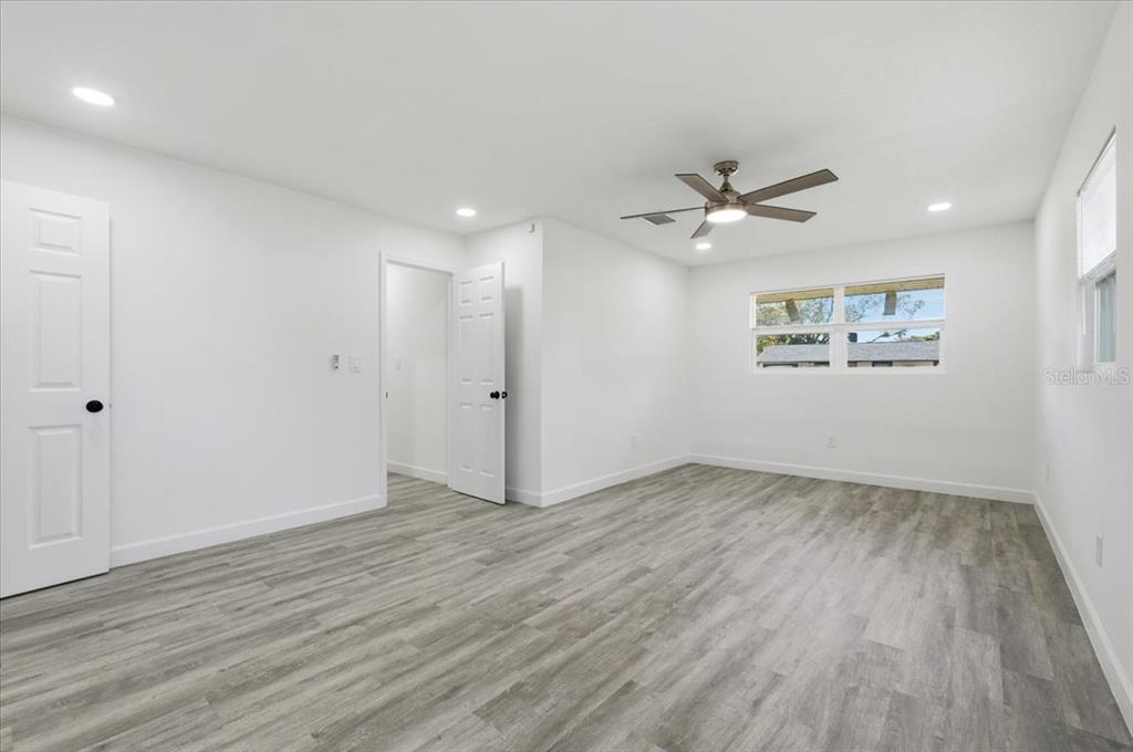 2415 Sutton Road Lakeland, FL 33810 - Photo 16 of 43