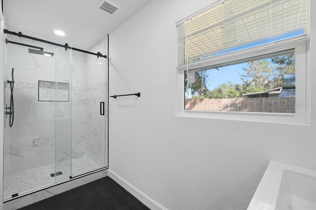 2415 Sutton Road Lakeland, FL 33810 - Photo 21 of 43